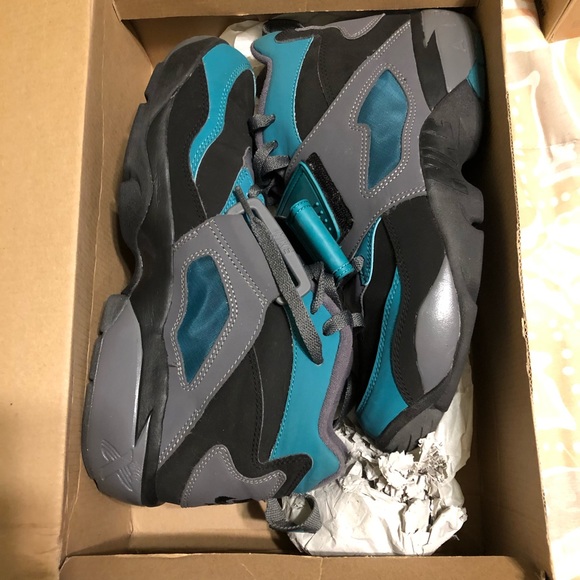 New Balance - Picture 4 of 4